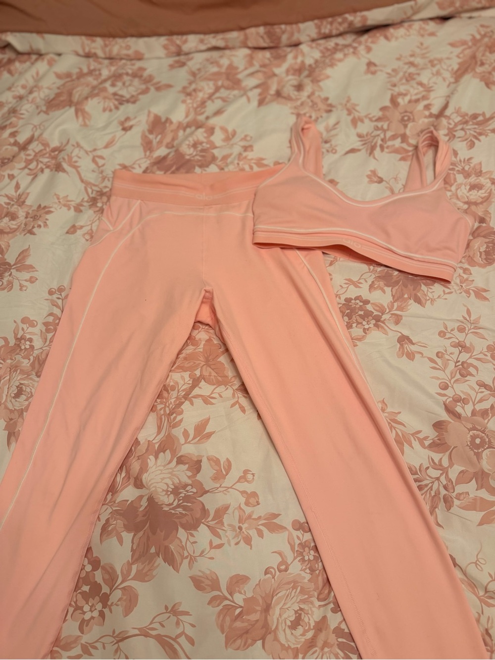 ALO Yoga Peach-Pink Sports Bra & Leggings Set